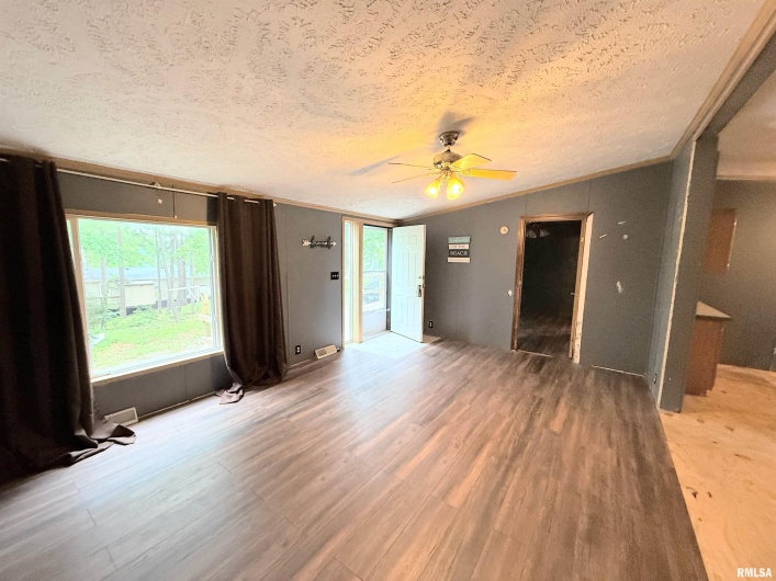 45 White Sands Road, Creal Springs, Illinois 62922, 3 Bedrooms Bedrooms, 0 ,2 BathroomsBathrooms,Residential,For Sale,White Sands,0,RMAEB458201