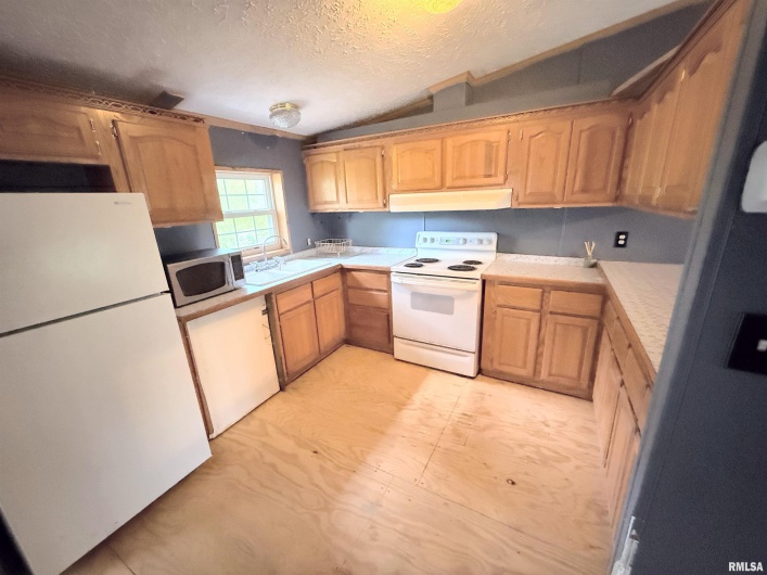 45 White Sands Road, Creal Springs, Illinois 62922, 3 Bedrooms Bedrooms, 0 ,2 BathroomsBathrooms,Residential,For Sale,White Sands,0,RMAEB458201