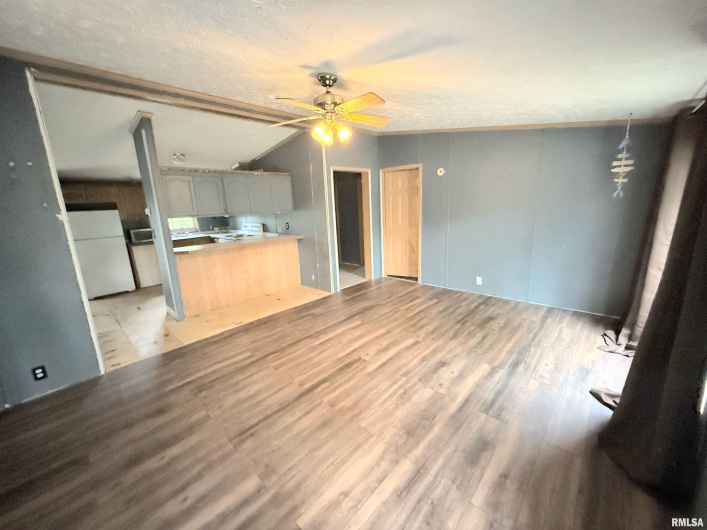45 White Sands Road, Creal Springs, Illinois 62922, 3 Bedrooms Bedrooms, 0 ,2 BathroomsBathrooms,Residential,For Sale,White Sands,0,RMAEB458201