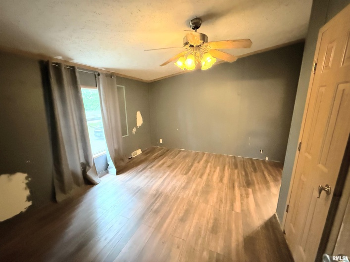 45 White Sands Road, Creal Springs, Illinois 62922, 3 Bedrooms Bedrooms, 0 ,2 BathroomsBathrooms,Residential,For Sale,White Sands,0,RMAEB458201
