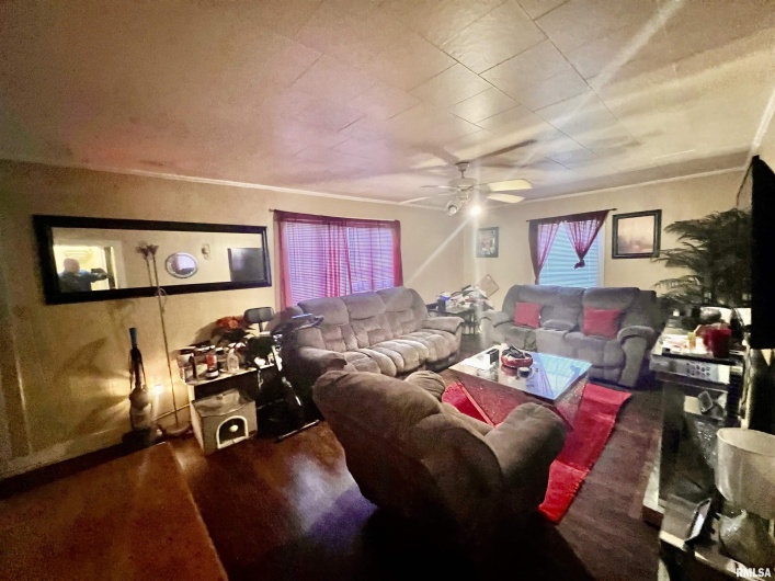 416 WASHINGTON Street, Carbondale, Illinois 62901, 0 , 0 ,0,Residential Income,For Sale,WASHINGTON,0,RMAEB455852