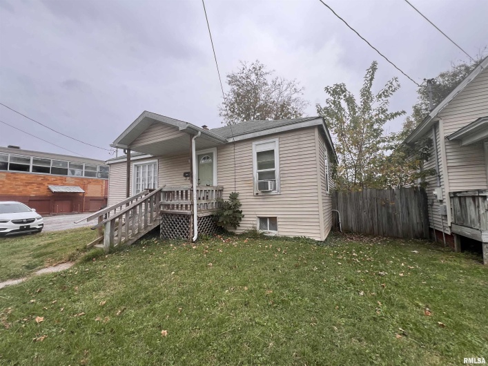 416 WASHINGTON Street, Carbondale, Illinois 62901, 0 , 0 ,0,Residential Income,For Sale,WASHINGTON,0,RMAEB455852
