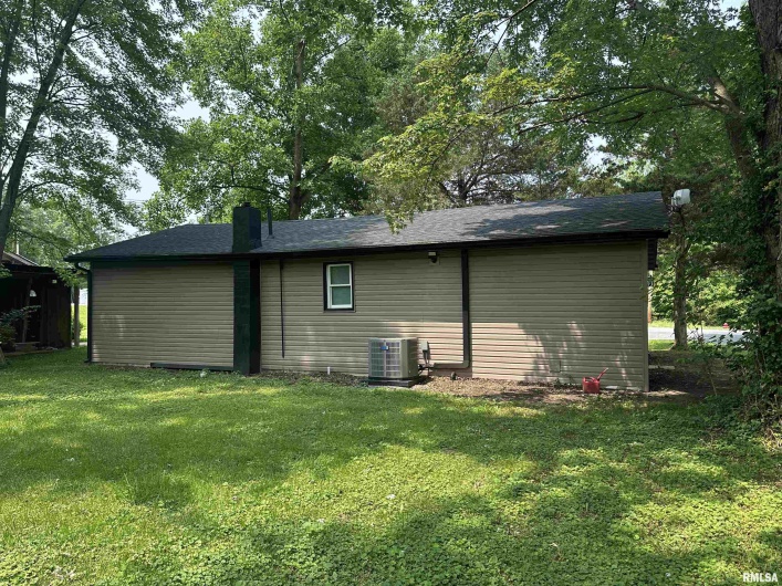 1924 7TH Street, Murphysboro, Illinois 62966, 3 Bedrooms Bedrooms, 0 ,1 BathroomBathrooms,Residential,For Sale,7TH,0,RMAEB458222
