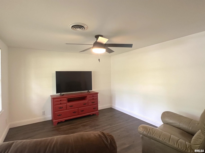 1924 7TH Street, Murphysboro, Illinois 62966, 3 Bedrooms Bedrooms, 0 ,1 BathroomBathrooms,Residential,For Sale,7TH,0,RMAEB458222