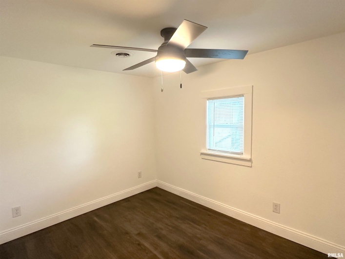 1924 7TH Street, Murphysboro, Illinois 62966, 3 Bedrooms Bedrooms, 0 ,1 BathroomBathrooms,Residential,For Sale,7TH,0,RMAEB458222