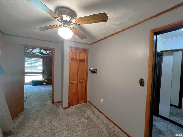 1210 PETERSON Avenue, Johnston City, Illinois 62951, 2 Bedrooms Bedrooms, 0 ,1 BathroomBathrooms,Residential,For Sale,PETERSON,0,RMAQC4263893