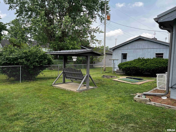 1210 PETERSON Avenue, Johnston City, Illinois 62951, 2 Bedrooms Bedrooms, 0 ,1 BathroomBathrooms,Residential,For Sale,PETERSON,0,RMAQC4263893