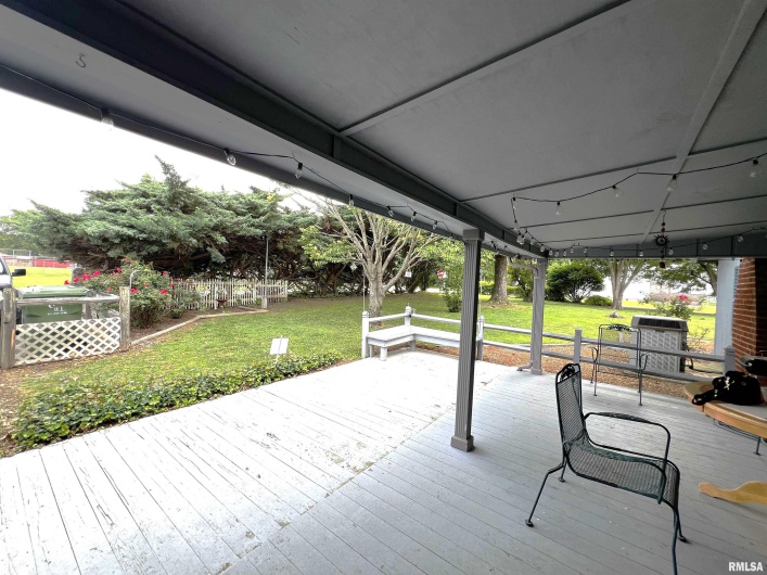 1210 PETERSON Avenue, Johnston City, Illinois 62951, 2 Bedrooms Bedrooms, 0 ,1 BathroomBathrooms,Residential,For Sale,PETERSON,0,RMAQC4263893
