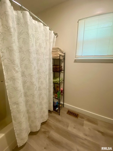 501 18TH Street, Herrin, Illinois 62948, 2 Bedrooms Bedrooms, 0 ,1 BathroomBathrooms,Residential,For Sale,18TH,0,RMAEB458230