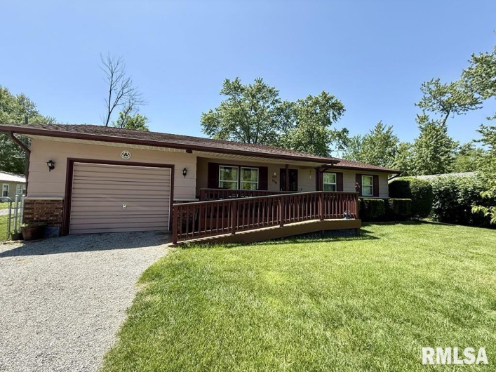 306 MAIN Street, DeSoto, Illinois 62924, 3 Bedrooms Bedrooms, 0 ,1 BathroomBathrooms,Residential,For Sale,MAIN,0,RMAQC4263892