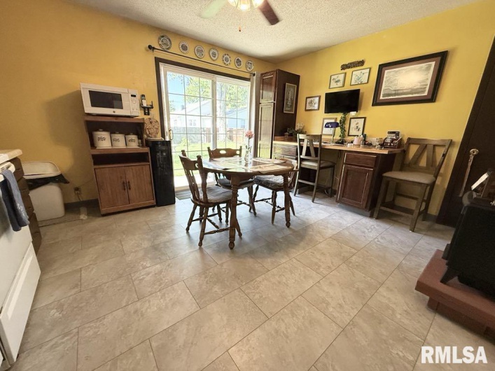 306 MAIN Street, DeSoto, Illinois 62924, 3 Bedrooms Bedrooms, 0 ,1 BathroomBathrooms,Residential,For Sale,MAIN,0,RMAQC4263892