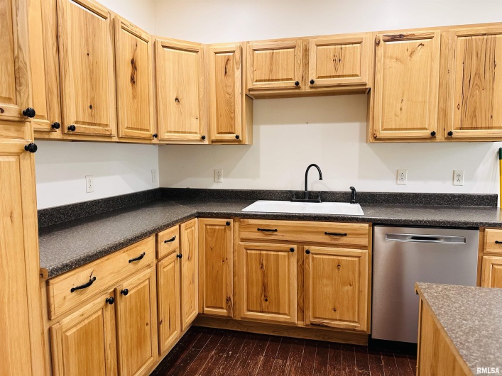 210 FRONT Street, Dongola, Illinois 62926, 2 Bedrooms Bedrooms, 0 ,1 BathroomBathrooms,Residential,For Sale,FRONT,0,RMAQC4263911