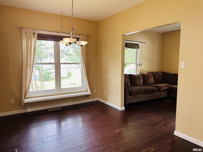 210 FRONT Street, Dongola, Illinois 62926, 2 Bedrooms Bedrooms, 0 ,1 BathroomBathrooms,Residential,For Sale,FRONT,0,RMAQC4263911
