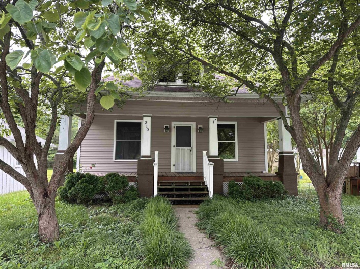 210 FRONT Street, Dongola, Illinois 62926, 2 Bedrooms Bedrooms, 0 ,1 BathroomBathrooms,Residential,For Sale,FRONT,0,RMAQC4263911