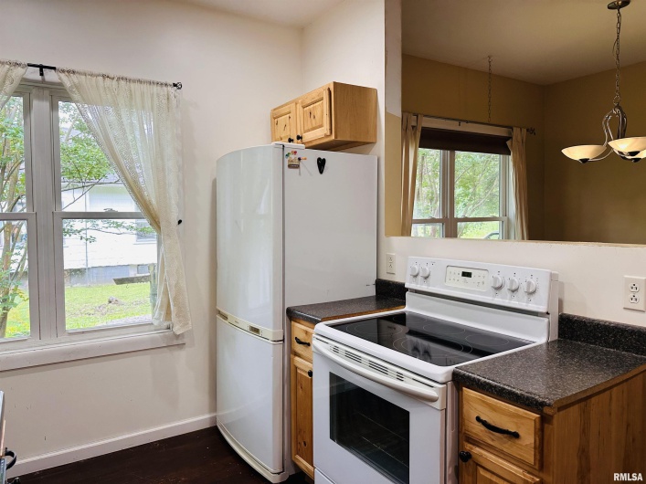 210 FRONT Street, Dongola, Illinois 62926, 2 Bedrooms Bedrooms, 0 ,1 BathroomBathrooms,Residential,For Sale,FRONT,0,RMAQC4263911