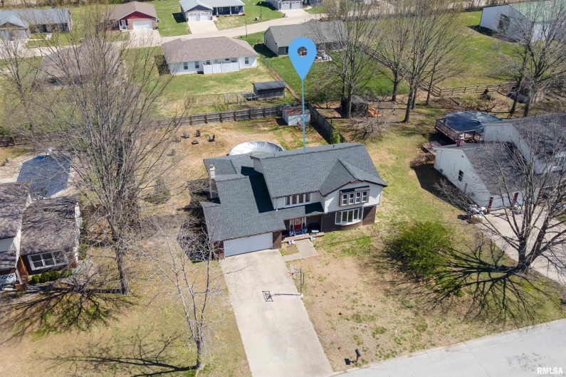 1405 MATTHEW Drive, Marion, Illinois 62959, 4 Bedrooms Bedrooms, 0 ,2 BathroomsBathrooms,Residential,For Sale,MATTHEW,0,RMAEB457321