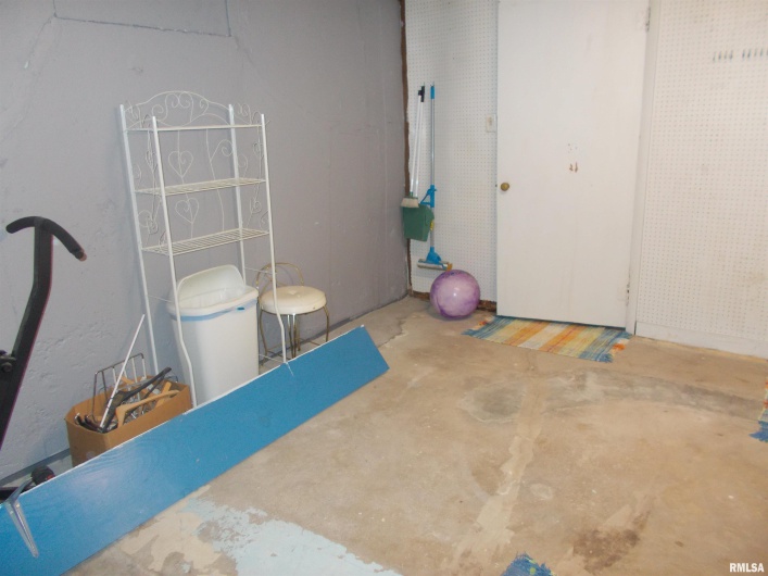 512 GARFIELD Street, Steeleville, Illinois 62288, 3 Bedrooms Bedrooms, 0 ,3 BathroomsBathrooms,Residential,For Sale,GARFIELD,0,RMAEB458104