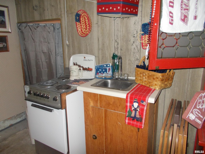 512 GARFIELD Street, Steeleville, Illinois 62288, 3 Bedrooms Bedrooms, 0 ,3 BathroomsBathrooms,Residential,For Sale,GARFIELD,0,RMAEB458104