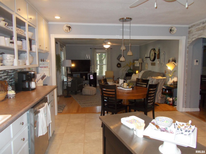 512 GARFIELD Street, Steeleville, Illinois 62288, 3 Bedrooms Bedrooms, 0 ,3 BathroomsBathrooms,Residential,For Sale,GARFIELD,0,RMAEB458104