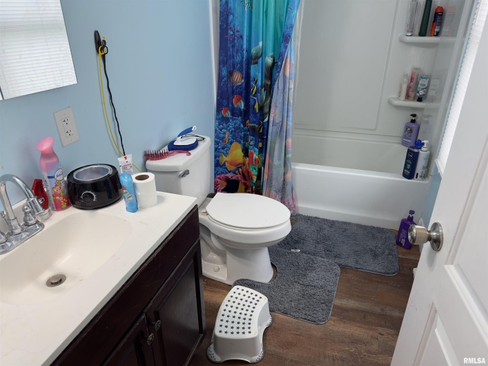 1417 Ledford Street, Harrisburg, Illinois 62946, 2 Bedrooms Bedrooms, 0 ,1 BathroomBathrooms,Residential,For Sale,Ledford,0,RMAEB457766