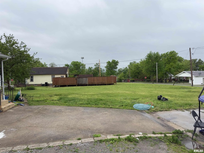 1417 Ledford Street, Harrisburg, Illinois 62946, 2 Bedrooms Bedrooms, 0 ,1 BathroomBathrooms,Residential,For Sale,Ledford,0,RMAEB457766
