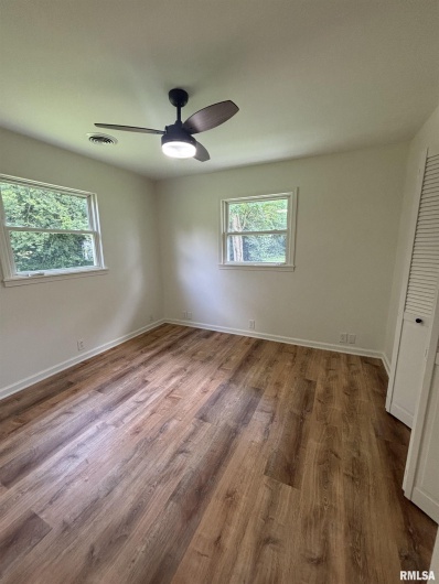 208 Dorris Drive, Metropolis, Illinois 62960, 3 Bedrooms Bedrooms, 0 ,2 BathroomsBathrooms,Residential,For Sale,Dorris,0,RMAEB458257