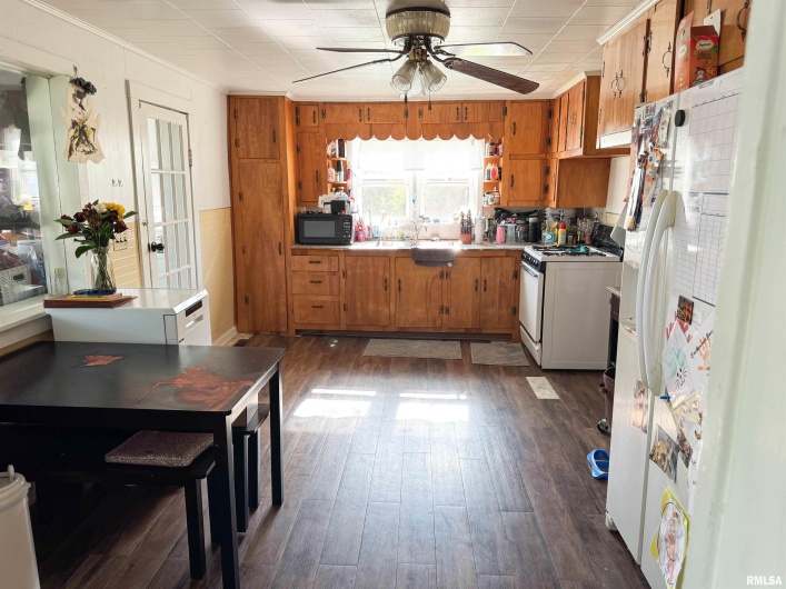 135 WALNUT Street, Alto Pass, Illinois 62905, 2 Bedrooms Bedrooms, 0 ,1 BathroomBathrooms,Residential,For Sale,WALNUT,0,RMAEB458102