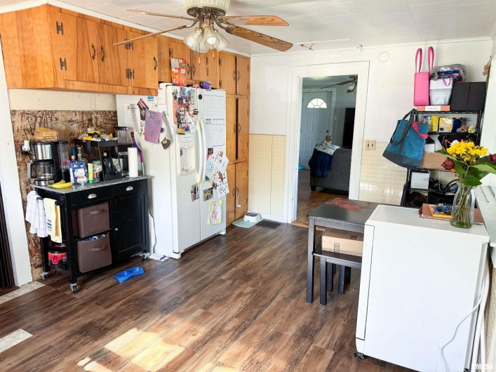 135 WALNUT Street, Alto Pass, Illinois 62905, 2 Bedrooms Bedrooms, 0 ,1 BathroomBathrooms,Residential,For Sale,WALNUT,0,RMAEB458102