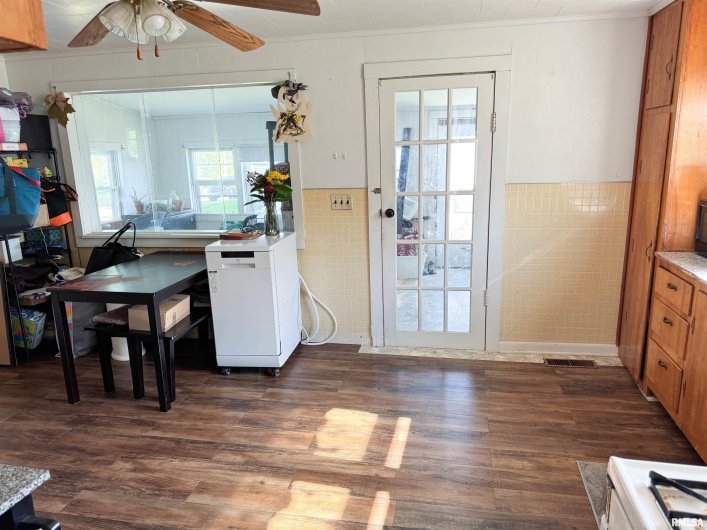 135 WALNUT Street, Alto Pass, Illinois 62905, 2 Bedrooms Bedrooms, 0 ,1 BathroomBathrooms,Residential,For Sale,WALNUT,0,RMAEB458102