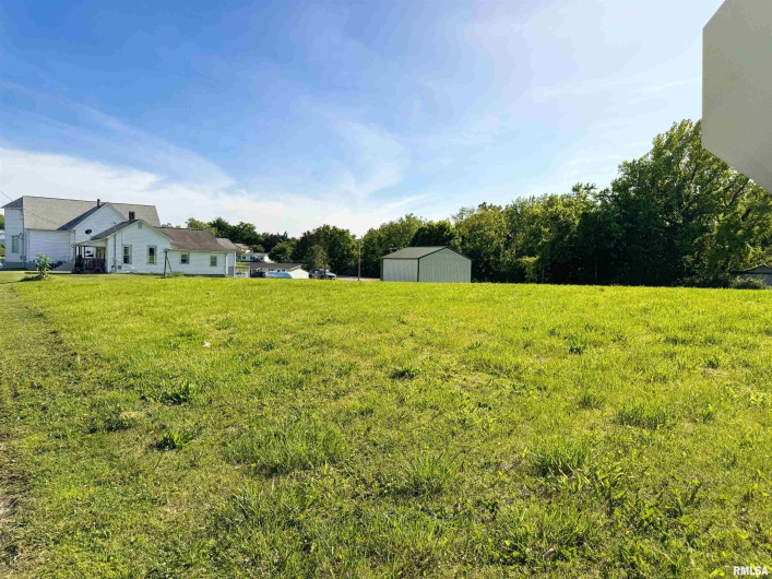 135 WALNUT Street, Alto Pass, Illinois 62905, 2 Bedrooms Bedrooms, 0 ,1 BathroomBathrooms,Residential,For Sale,WALNUT,0,RMAEB458102