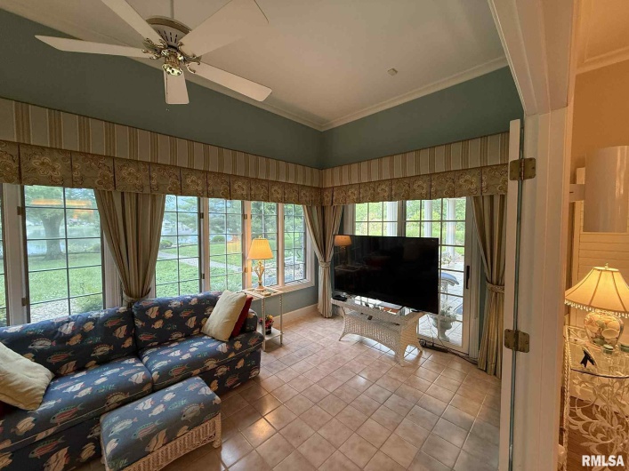 608 Saluki Drive, Marion, Illinois 62959, 4 Bedrooms Bedrooms, 0 ,3 BathroomsBathrooms,Residential,For Sale,Saluki,0,RMAEB458275