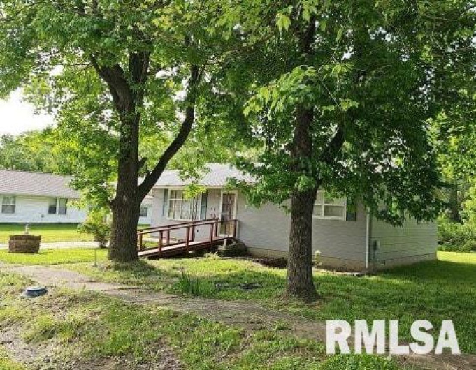 211 LINCOLN Street, Galatia, Illinois 62935, 2 Bedrooms Bedrooms, 0 ,1 BathroomBathrooms,Residential,For Sale,LINCOLN,0,RMAEB458284