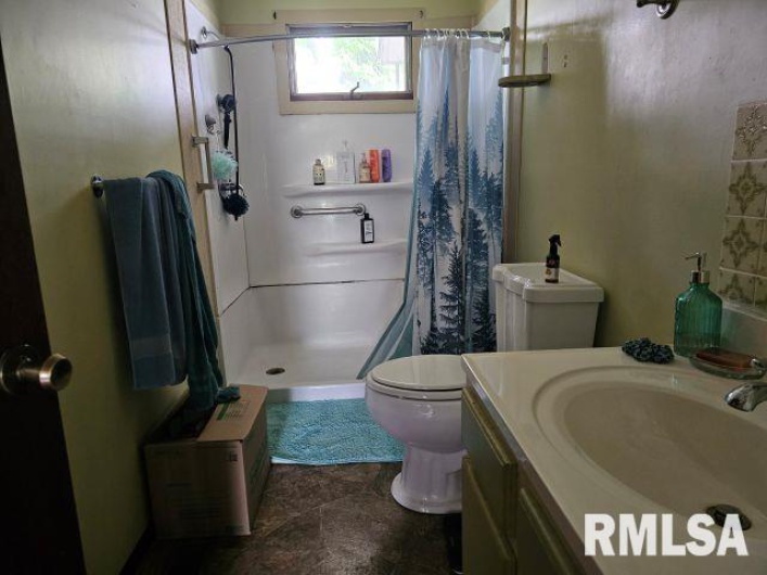 211 LINCOLN Street, Galatia, Illinois 62935, 2 Bedrooms Bedrooms, 0 ,1 BathroomBathrooms,Residential,For Sale,LINCOLN,0,RMAEB458284