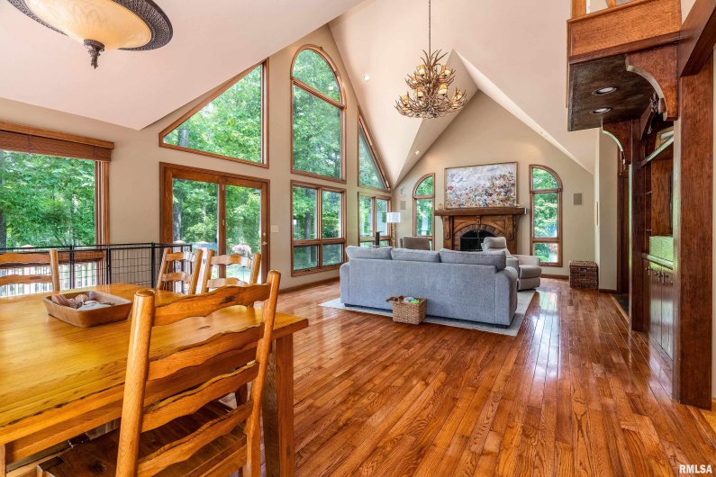 9 White Deer Run, Makanda, Illinois 62958, 4 Bedrooms Bedrooms, 0 ,3 BathroomsBathrooms,Residential,For Sale,White Deer,0,RMAQC4264055