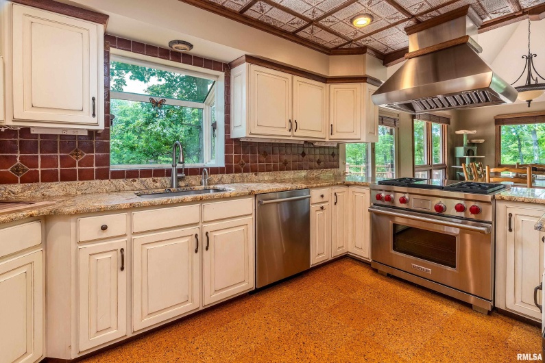 9 White Deer Run, Makanda, Illinois 62958, 4 Bedrooms Bedrooms, 0 ,3 BathroomsBathrooms,Residential,For Sale,White Deer,0,RMAQC4264055