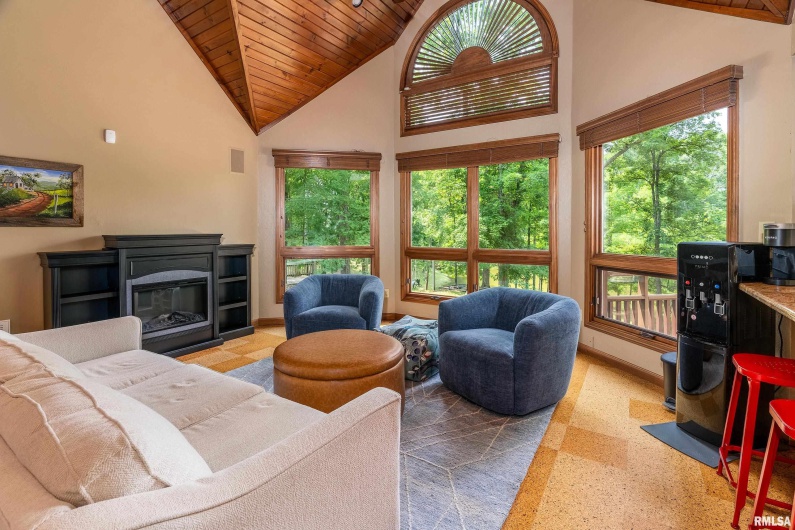 9 White Deer Run, Makanda, Illinois 62958, 4 Bedrooms Bedrooms, 0 ,3 BathroomsBathrooms,Residential,For Sale,White Deer,0,RMAQC4264055