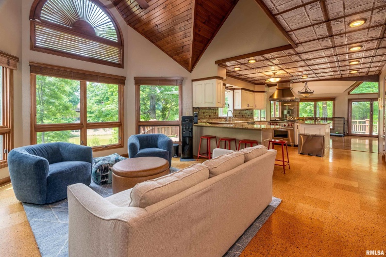9 White Deer Run, Makanda, Illinois 62958, 4 Bedrooms Bedrooms, 0 ,3 BathroomsBathrooms,Residential,For Sale,White Deer,0,RMAQC4264055