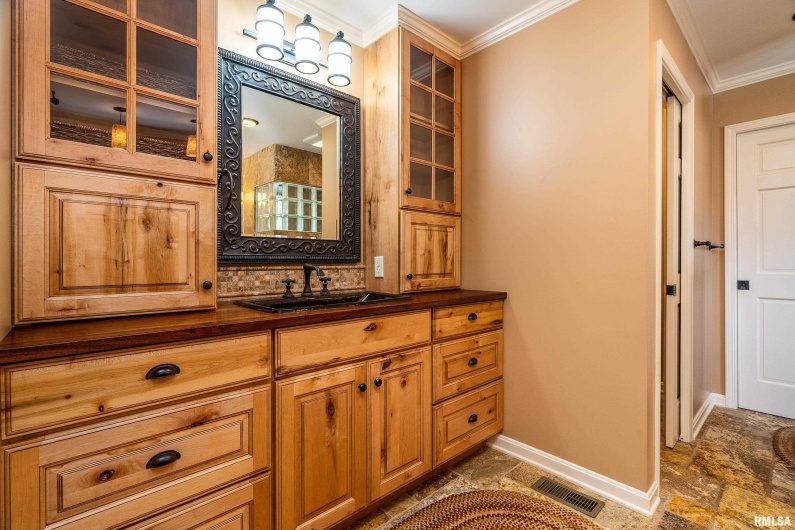 9 White Deer Run, Makanda, Illinois 62958, 4 Bedrooms Bedrooms, 0 ,3 BathroomsBathrooms,Residential,For Sale,White Deer,0,RMAQC4264055