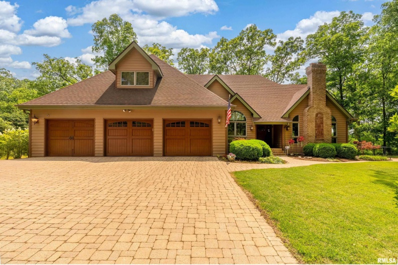 9 White Deer Run, Makanda, Illinois 62958, 4 Bedrooms Bedrooms, 0 ,3 BathroomsBathrooms,Residential,For Sale,White Deer,0,RMAQC4264055