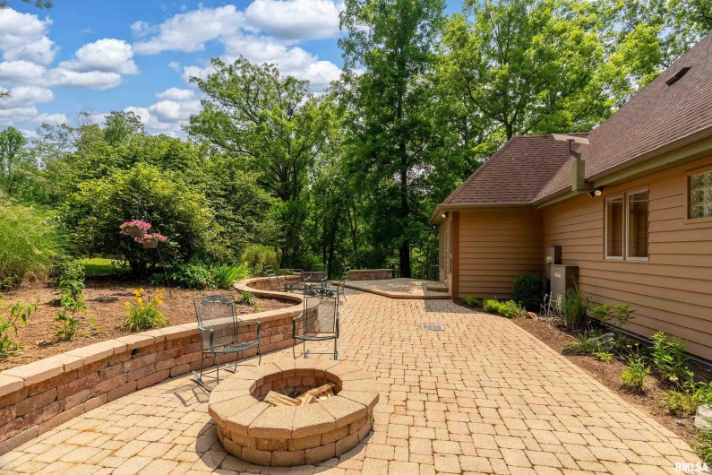 9 White Deer Run, Makanda, Illinois 62958, 4 Bedrooms Bedrooms, 0 ,3 BathroomsBathrooms,Residential,For Sale,White Deer,0,RMAQC4264055