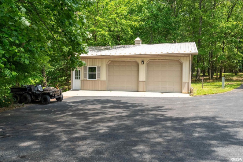 9 White Deer Run, Makanda, Illinois 62958, 4 Bedrooms Bedrooms, 0 ,3 BathroomsBathrooms,Residential,For Sale,White Deer,0,RMAQC4264055