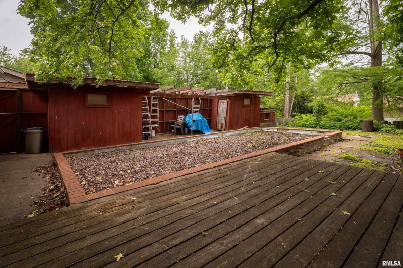 301 ORCHARD Drive, Carbondale, Illinois 62901, 4 Bedrooms Bedrooms, 0 ,2 BathroomsBathrooms,Residential,For Sale,ORCHARD,0,RMAEB458293