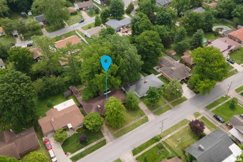 301 ORCHARD Drive, Carbondale, Illinois 62901, 4 Bedrooms Bedrooms, 0 ,2 BathroomsBathrooms,Residential,For Sale,ORCHARD,0,RMAEB458293