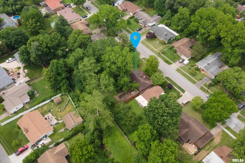 301 ORCHARD Drive, Carbondale, Illinois 62901, 4 Bedrooms Bedrooms, 0 ,2 BathroomsBathrooms,Residential,For Sale,ORCHARD,0,RMAEB458293