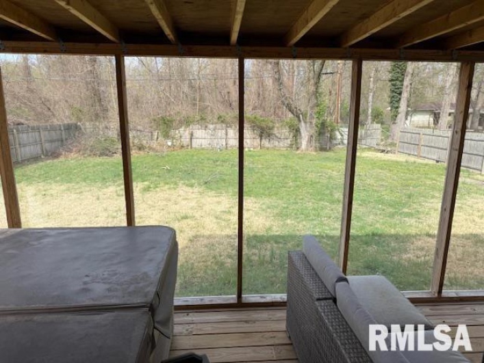 804 EMERALD Lane, Carbondale, Illinois 62901, 3 Bedrooms Bedrooms, 0 ,1 BathroomBathrooms,Residential,For Sale,EMERALD,0,RMAEB457622