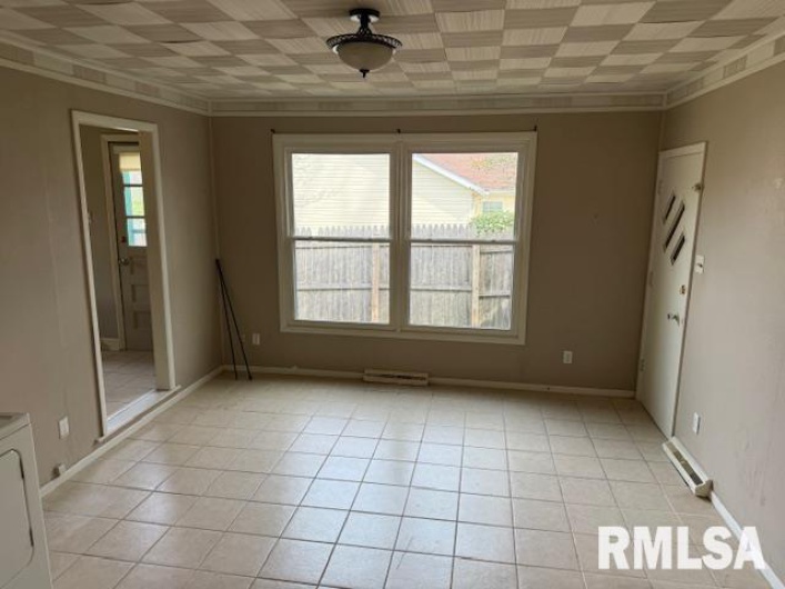 804 EMERALD Lane, Carbondale, Illinois 62901, 3 Bedrooms Bedrooms, 0 ,1 BathroomBathrooms,Residential,For Sale,EMERALD,0,RMAEB457622
