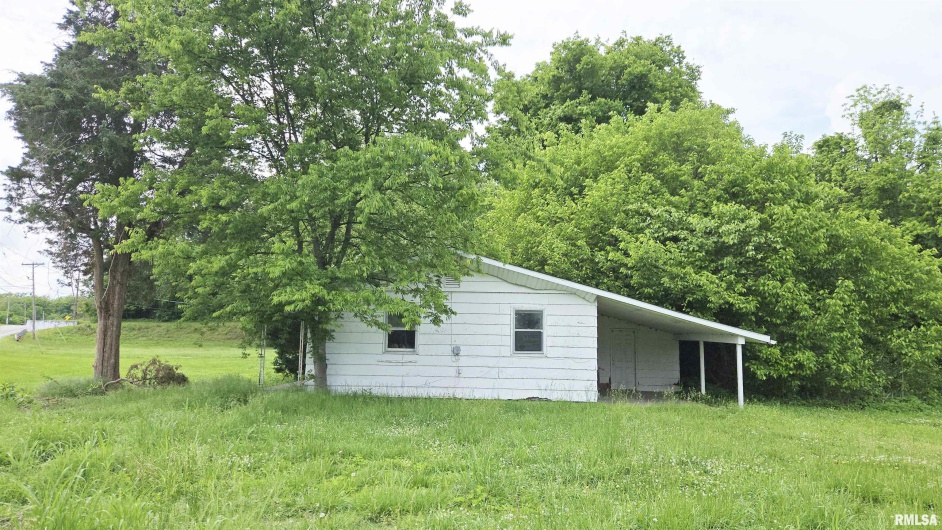 101 DIAMOND Street, Mound City, Illinois 62963, 5 Bedrooms Bedrooms, 0 ,1 BathroomBathrooms,Residential,For Sale,DIAMOND,0,RMAEB458298