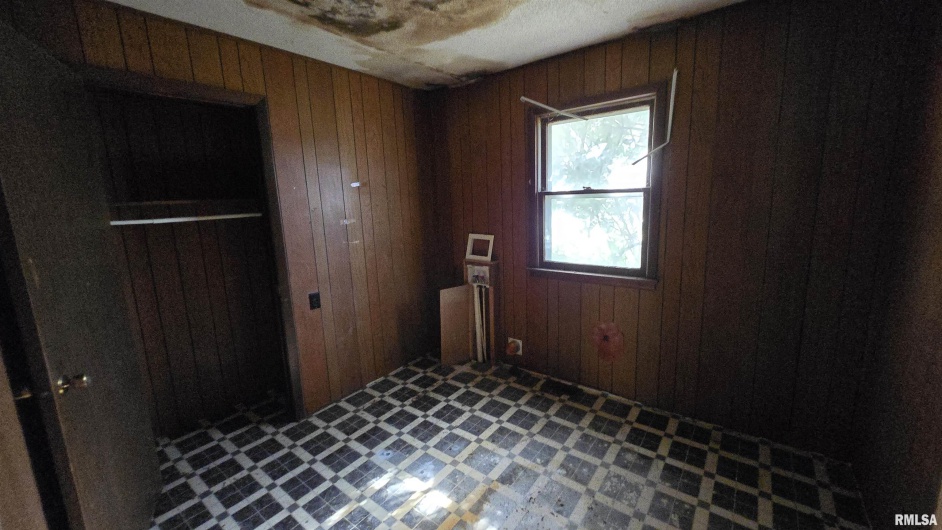 101 DIAMOND Street, Mound City, Illinois 62963, 5 Bedrooms Bedrooms, 0 ,1 BathroomBathrooms,Residential,For Sale,DIAMOND,0,RMAEB458298
