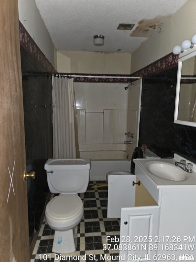 101 DIAMOND Street, Mound City, Illinois 62963, 5 Bedrooms Bedrooms, 0 ,1 BathroomBathrooms,Residential,For Sale,DIAMOND,0,RMAEB458298