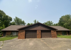 105 Violet Lane, Carbondale, Illinois 62901, 0 , 0 ,0,Residential Income,For Sale,Violet,0,RMAEB458301